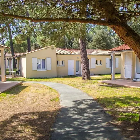 Feriepark Azureva Club Ile D'oleron 3*