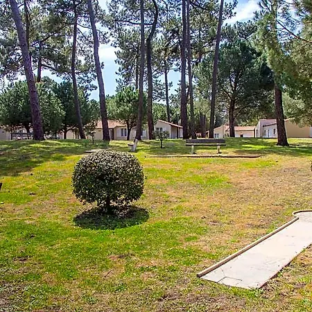 Holiday park Azureva Club Ile D'oleron 3*