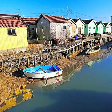 Azureva Club Ile D'oleron 假日公园 3*