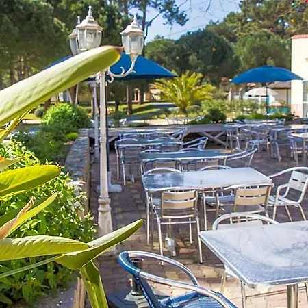 Azureva Club Ile D'oleron 假日公园